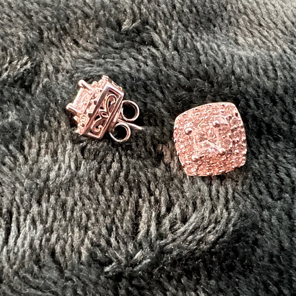 Kay Jewelers Jewelry - 💎Stunning 14k White Gold Multi Diamond Stud Earrings💎